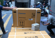 Buổi sáng cuối tuần em chào khách yêu